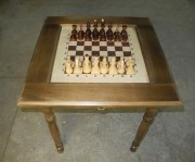 Стол шахматный светлый 720х720х720мм. с фигурами  и ящиком (резные ножки)