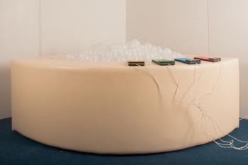 Интерактивный сухой бассейн (1/4 круга) (Рекомендуемое количество шариков - 1250  шт.), 1500*1500*660 мм